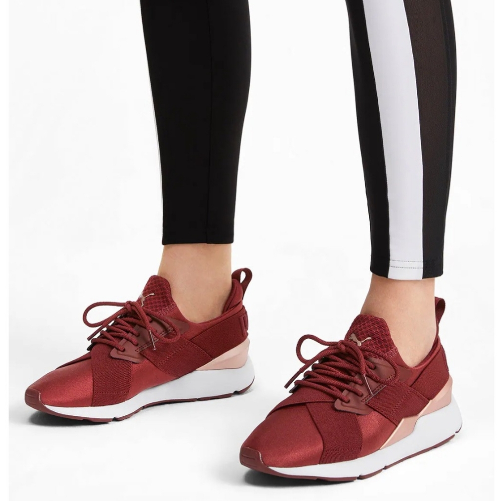 CLOSET CLEAROUT Women Puma Muse Sneakers